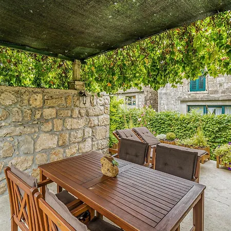 2 Bedroom In Gruda