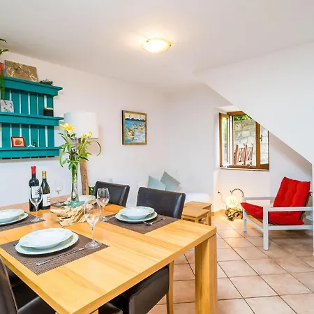 2 Bedroom In *